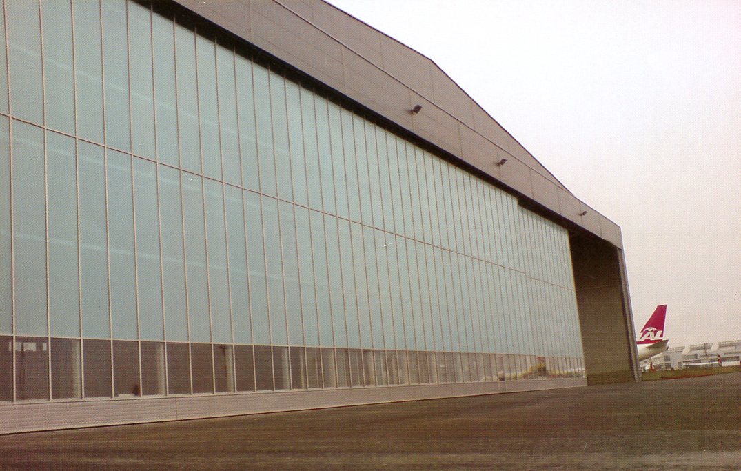 Picture of Ryterna glazed sliding hangar doors