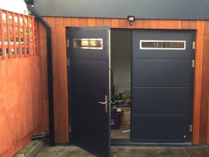 Ryterna Flush Slick Insulated Side-Hinged garage doors