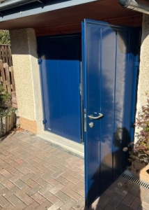 U1: Carteck Insulated Side Hinged door in Steel Blue RAL 5011